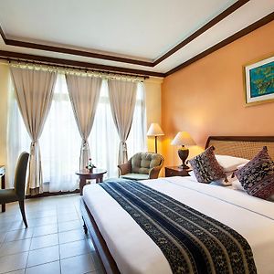 Deluxe Premium UPGRADE to One-Bedroom Cottage